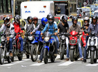 Cada vez hay mas motos en Colombia
